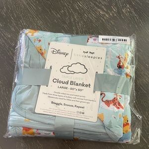 NIB little Sleepies Pooh cloud blanket